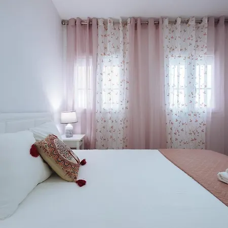 Sbh1 Beautiful 1 Bedroom In Center Siviglia